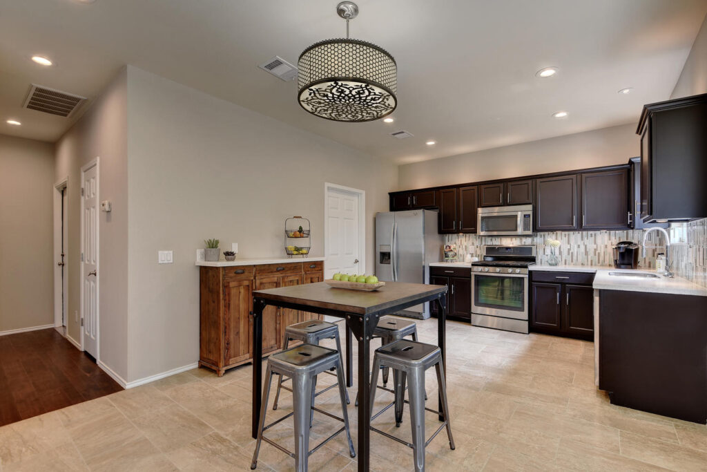 G-Rubí Services, Tile Installation