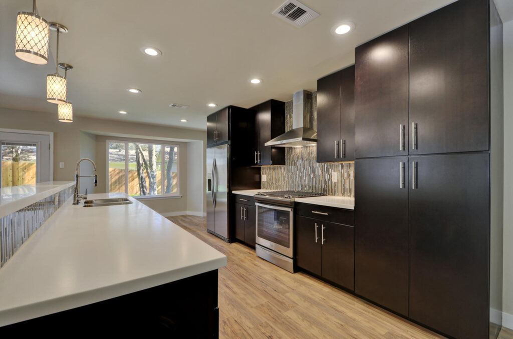 G-Rubí Services, Kitchen & Backsplash Tile Installation